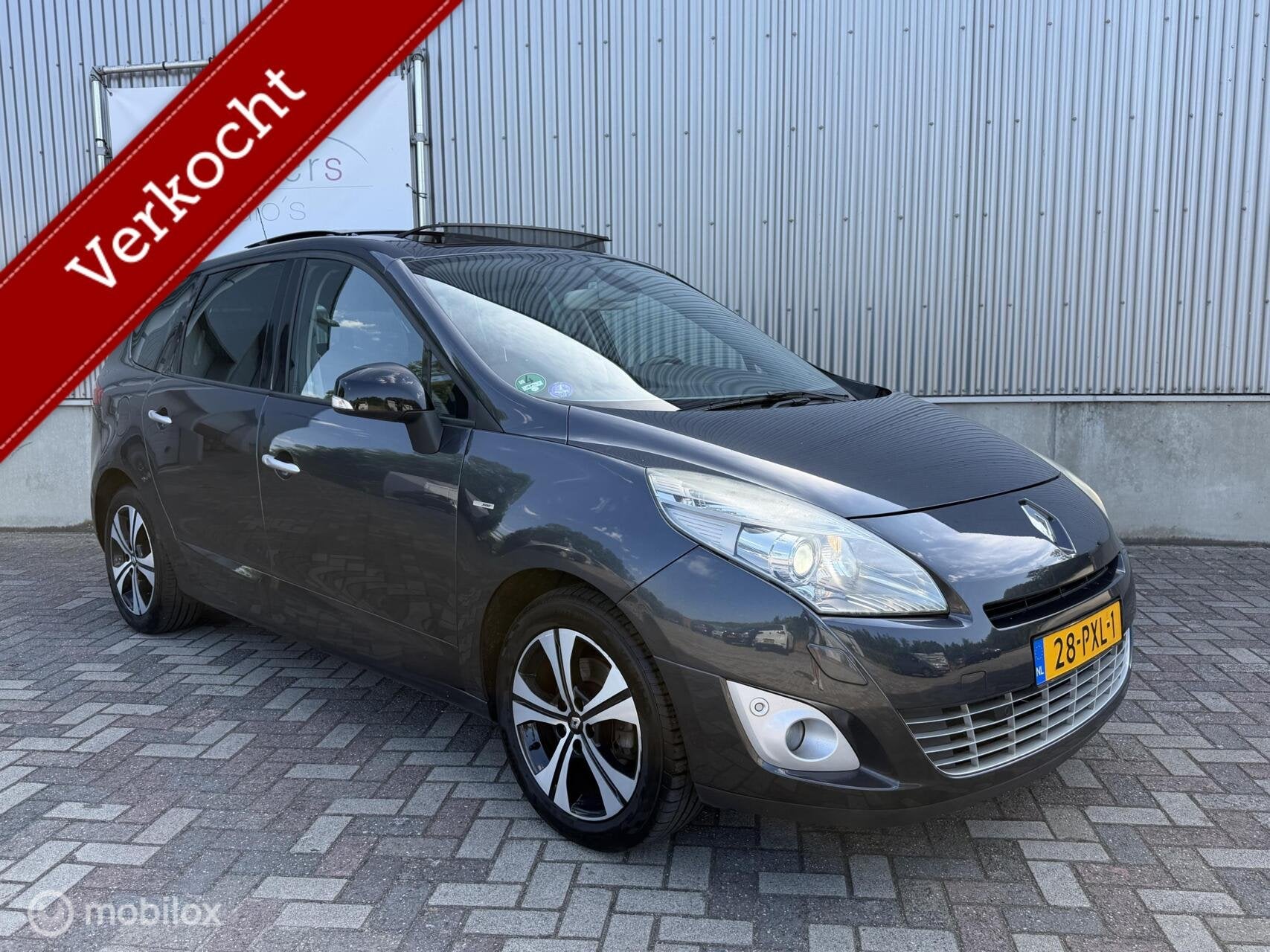 Renault Grand Scenic 2.0 Bose 140pk Automaat 2011 / Camera /, Euro 5, Gebruikt, 4 cilinders, Leder en Stof