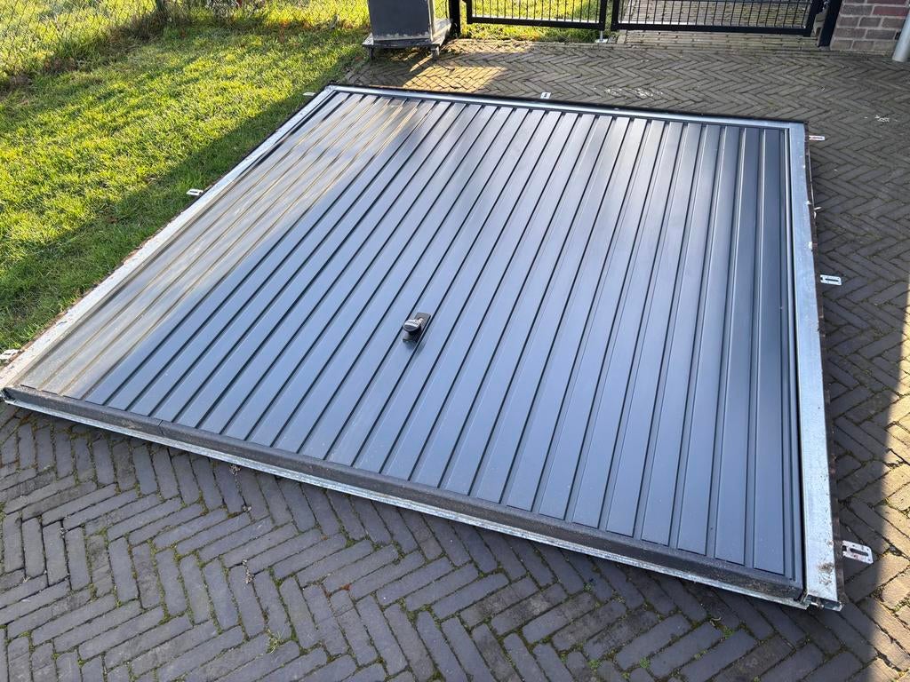 Hörmann N80 kanteldeur garagedeur 2375x2375, Doe-het-zelf en Verbouw, Deuren en Horren, Ophalen, Garagedeur, Zo goed als nieuw