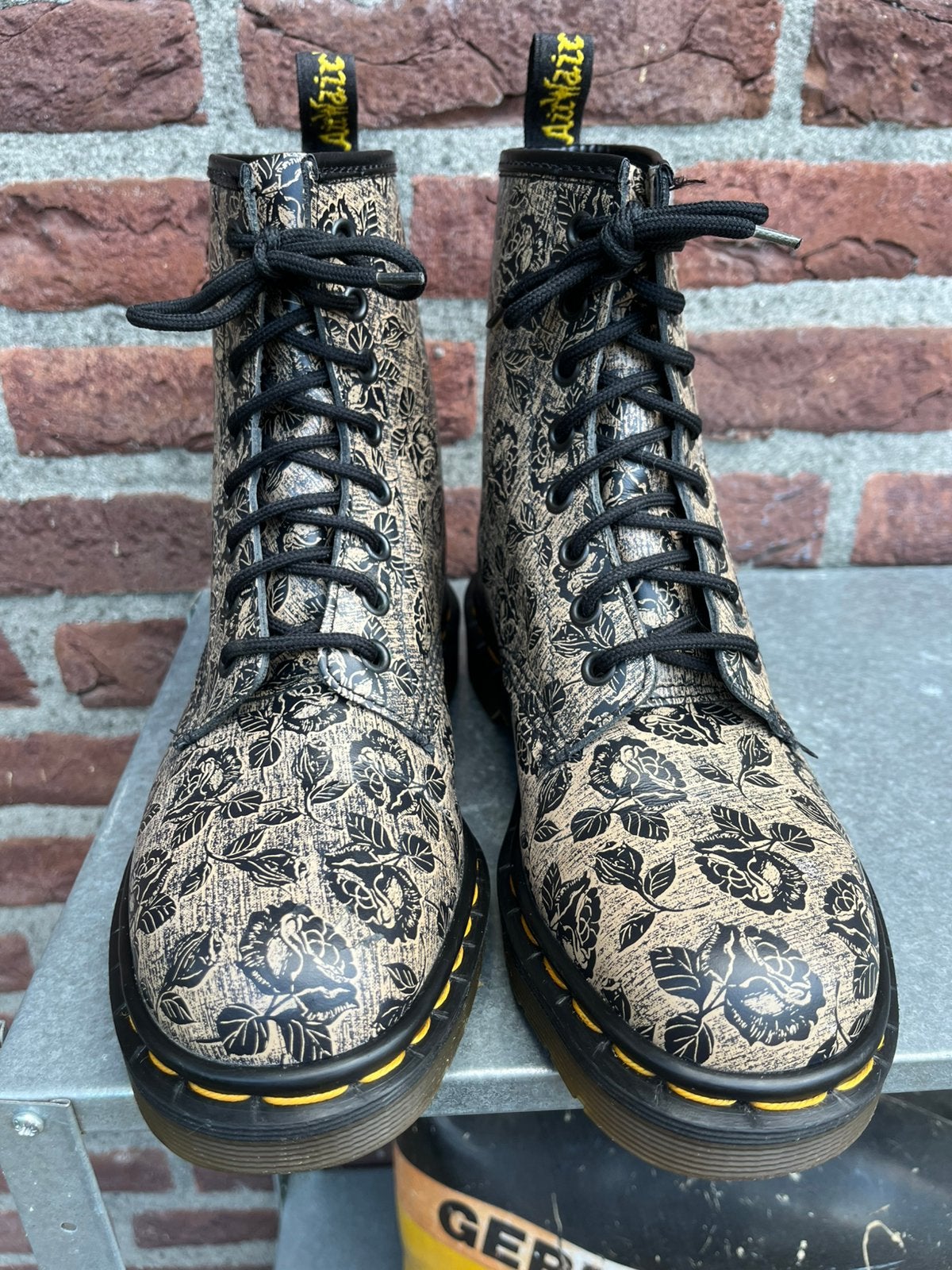 Dr. Martens 1460 MIE Vintage rozen maat Uk 4/ Eu 37, Dr. Martens, Docs, Lage of Enkellaarzen, Ophalen of Verzenden