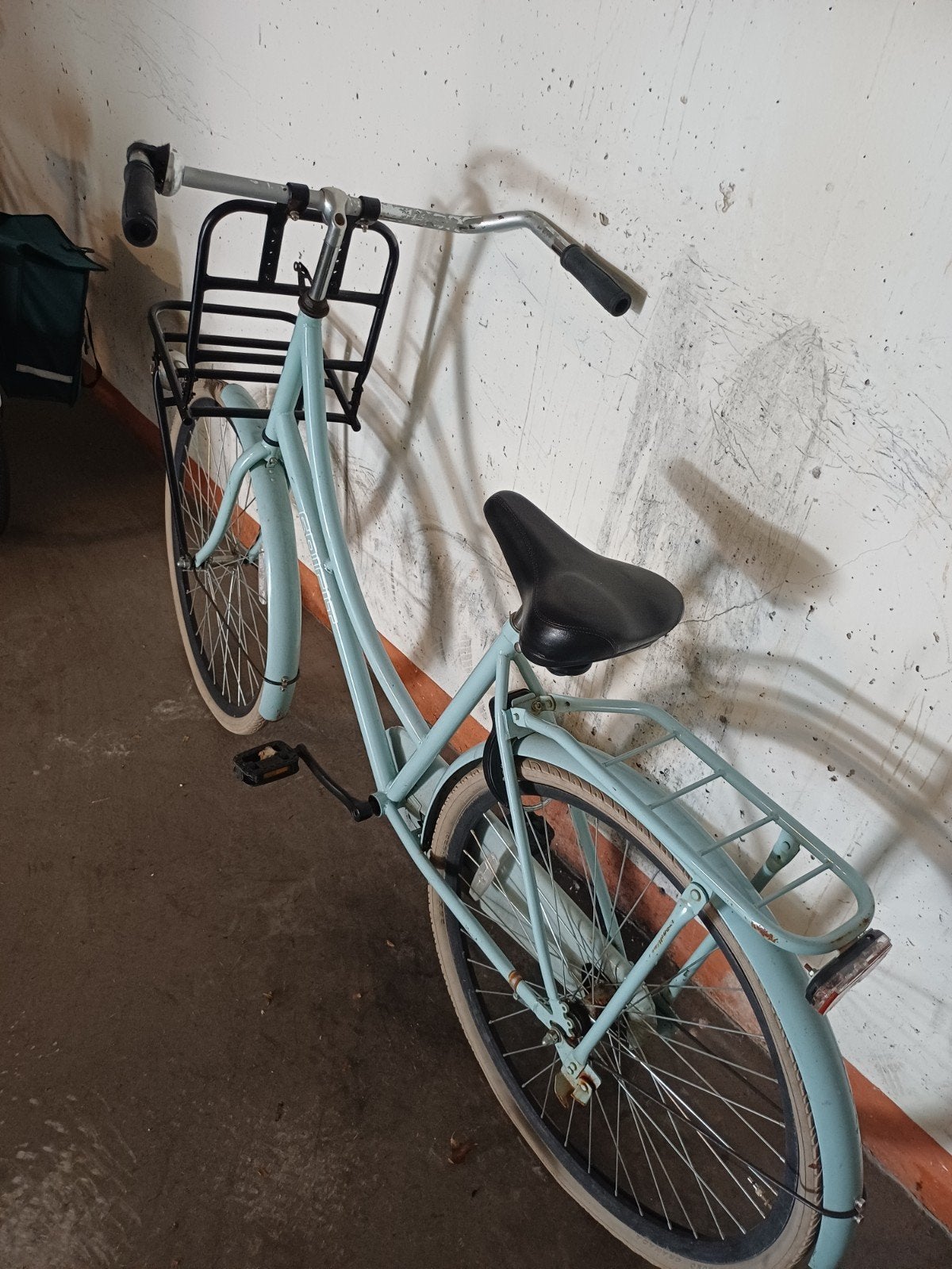 Spirit fiets met lekke banden, Fietsen en Brommers, Fietsen | Dames | Damesfietsen, Overige merken, Terugtraprem, Ophalen of Verzenden