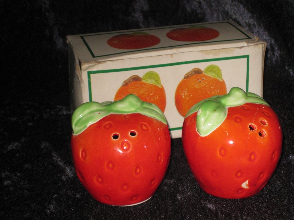 Peper & Zoutstel Aardbeien Aardewerk, Ophalen, Zo goed als nieuw