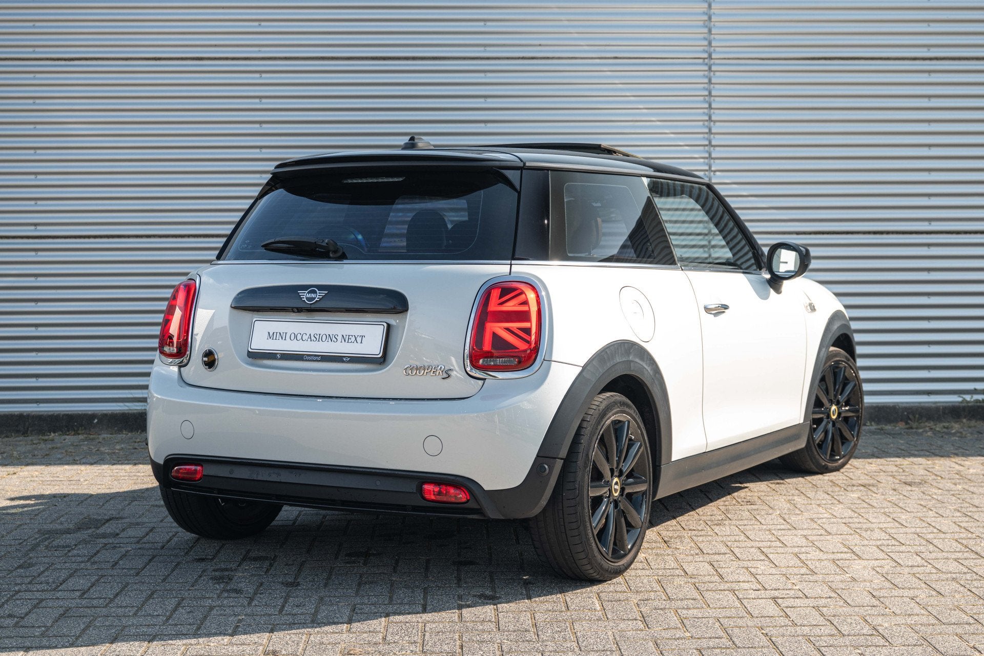 MINI Electric Trim XL / Panoramadak / Sportstoelen / Comfort, Dealer onderhouden, Met garantie (alle), 4 stoelen, Leder