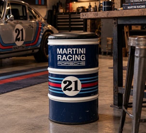 Porsche Martini Racing Barrel Seat – Olievat Kruk – Mancave, Ophalen of Verzenden, Zo goed als nieuw, Eén