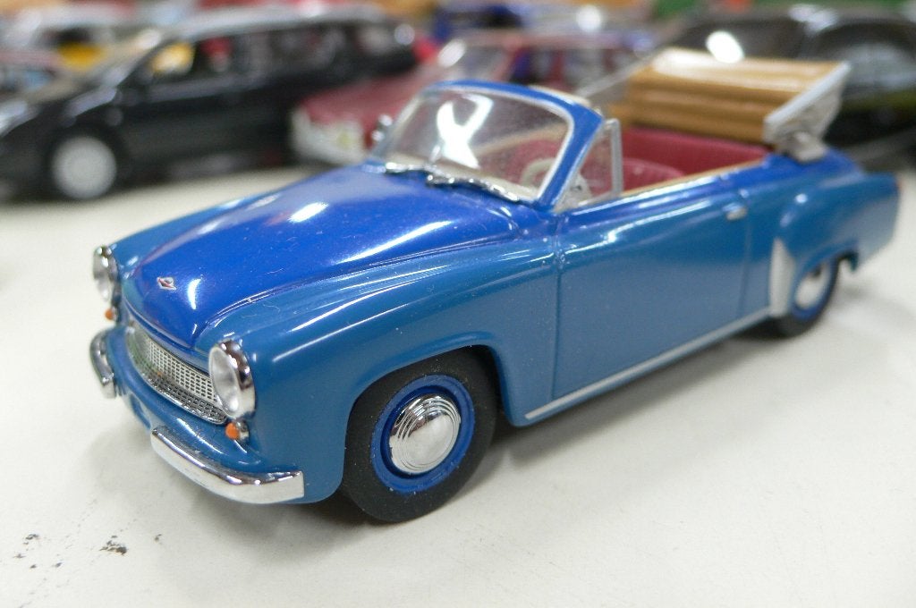 wartburg 311 cabriolet 1/43 - mist buitenspiegeltje-KOOPJE!!, Hobby en Vrije tijd, Modelauto's | 1:43, Zo goed als nieuw, Auto