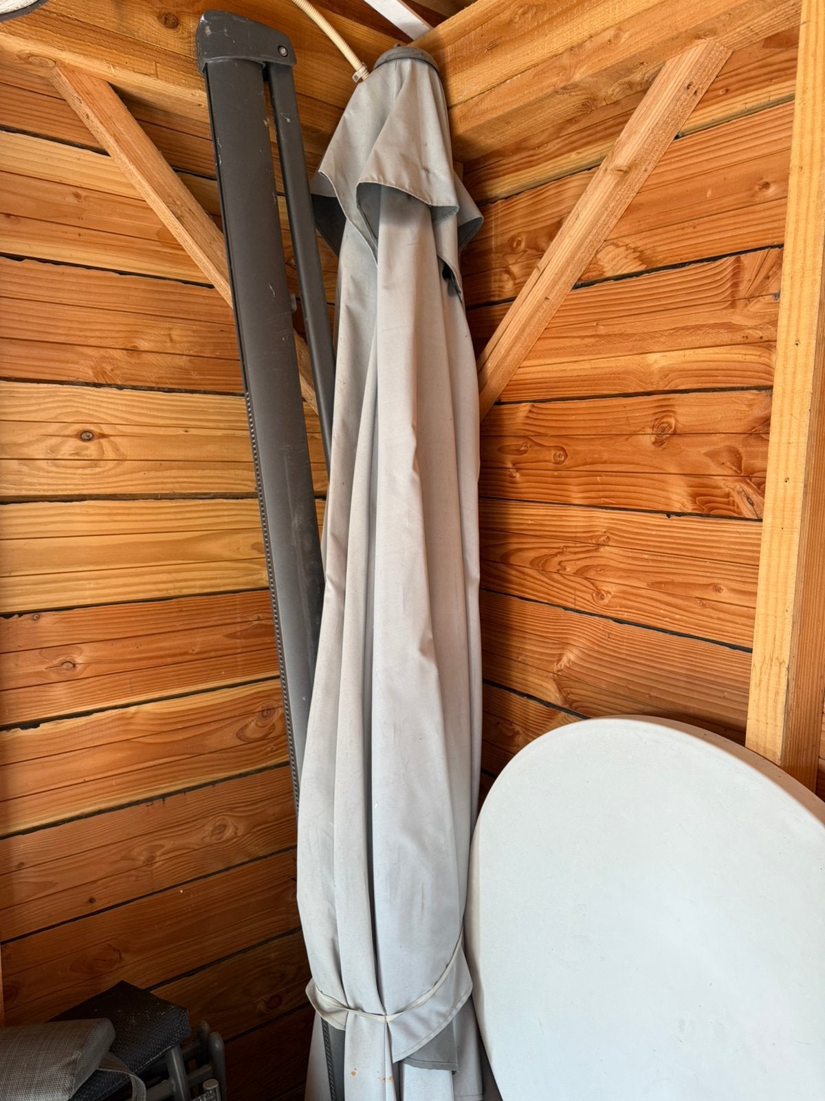 Parasol 3 meter met inbouwvoet, Ophalen, Verstelbaar, Gebruikt, Zweefparasol