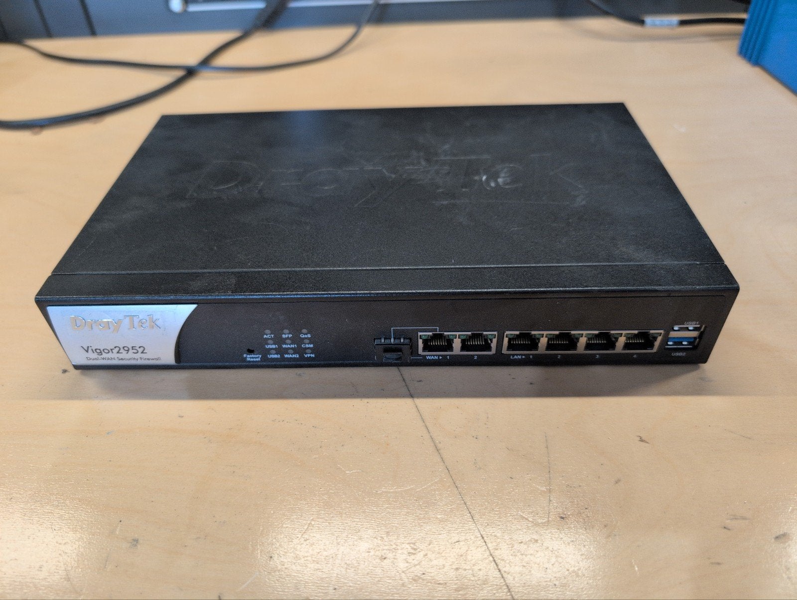 DrayTek Vigor 2952 Dual-WAN Security Firewall Router, Computers en Software, Routers en Modems, Ophalen of Verzenden, Gebruikt