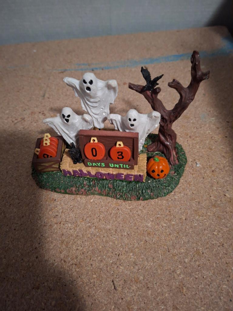 Lemax Spooky Town Halloween Countdown Geest Black Light, Ophalen of Verzenden, Gebruikt