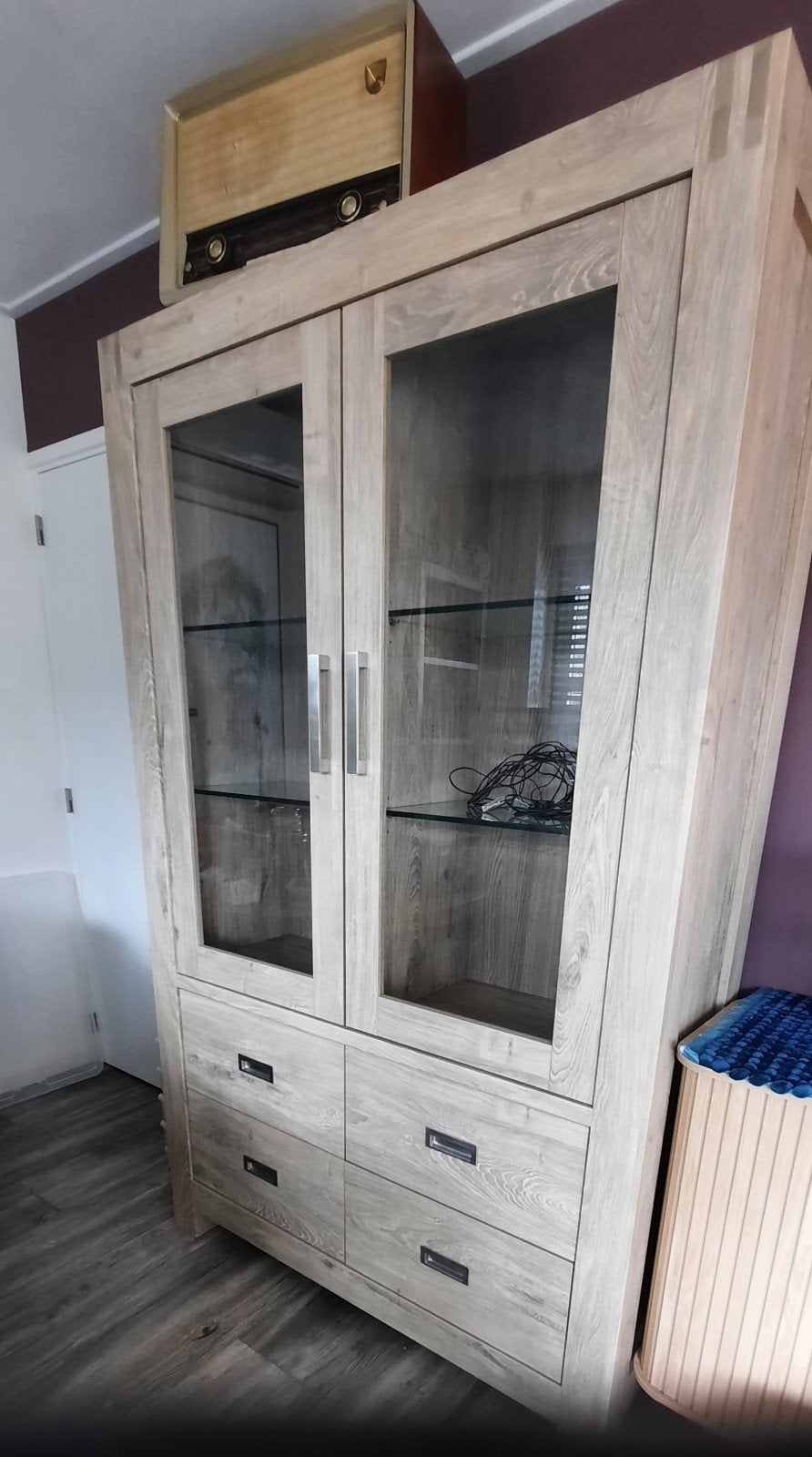 Zeer nette vitrinekast,4 lades,4 glazen planken+verlichting, Huis en Inrichting, Ophalen, Zo goed als nieuw, 25 tot 50 cm, 150 tot 200 cm