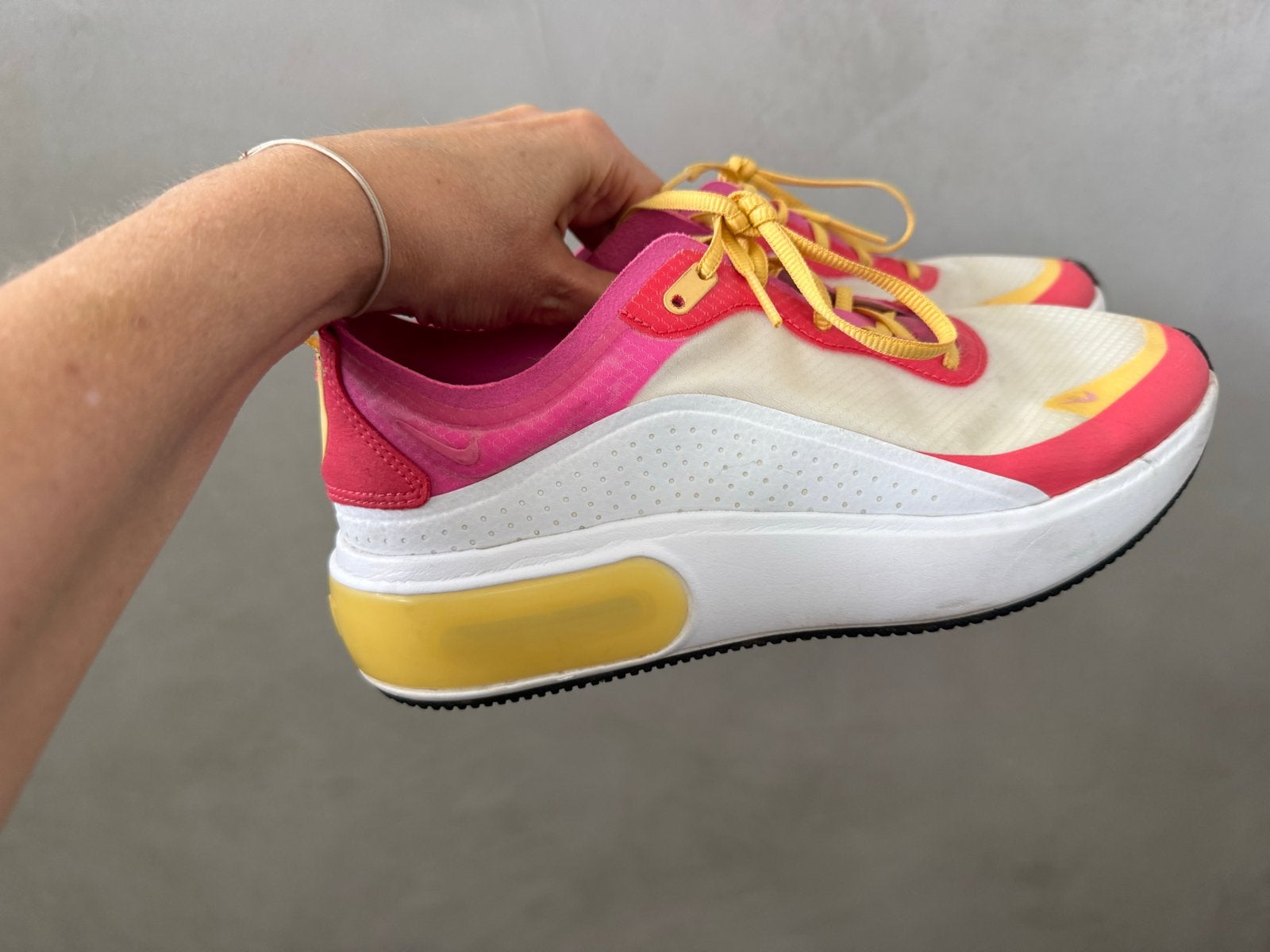 Nike Air Max Dia MT - Maat 39 - Weinig gedragen, Ophalen of Verzenden, Gedragen, Roze, Sneakers of Gympen