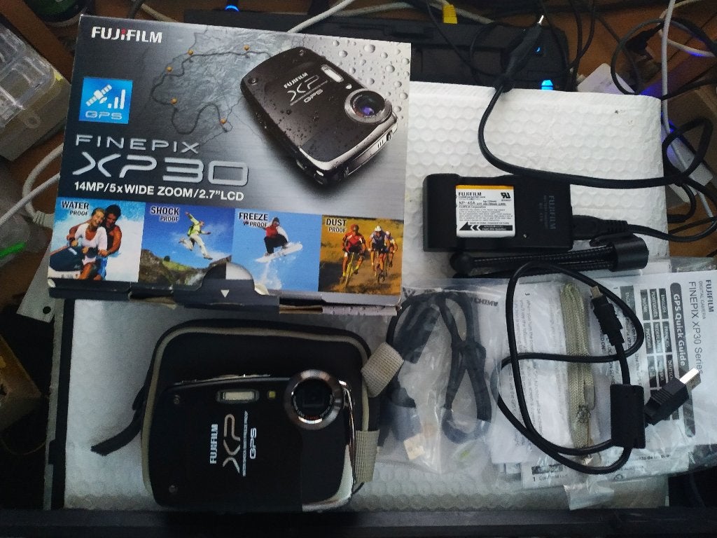 Fujifilm FinePix XP30, Ophalen of Verzenden, Zo goed als nieuw, 10 t/m 40 meter, Camera