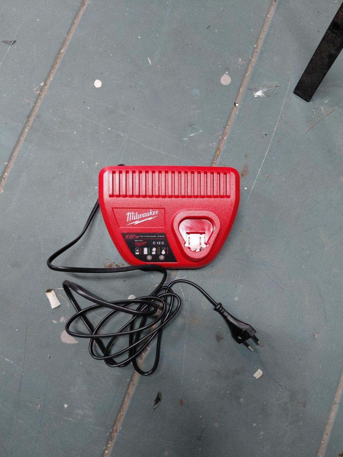 Milwaukee 18V Li-ion Acculader C12 C, Ophalen, Gebruikt