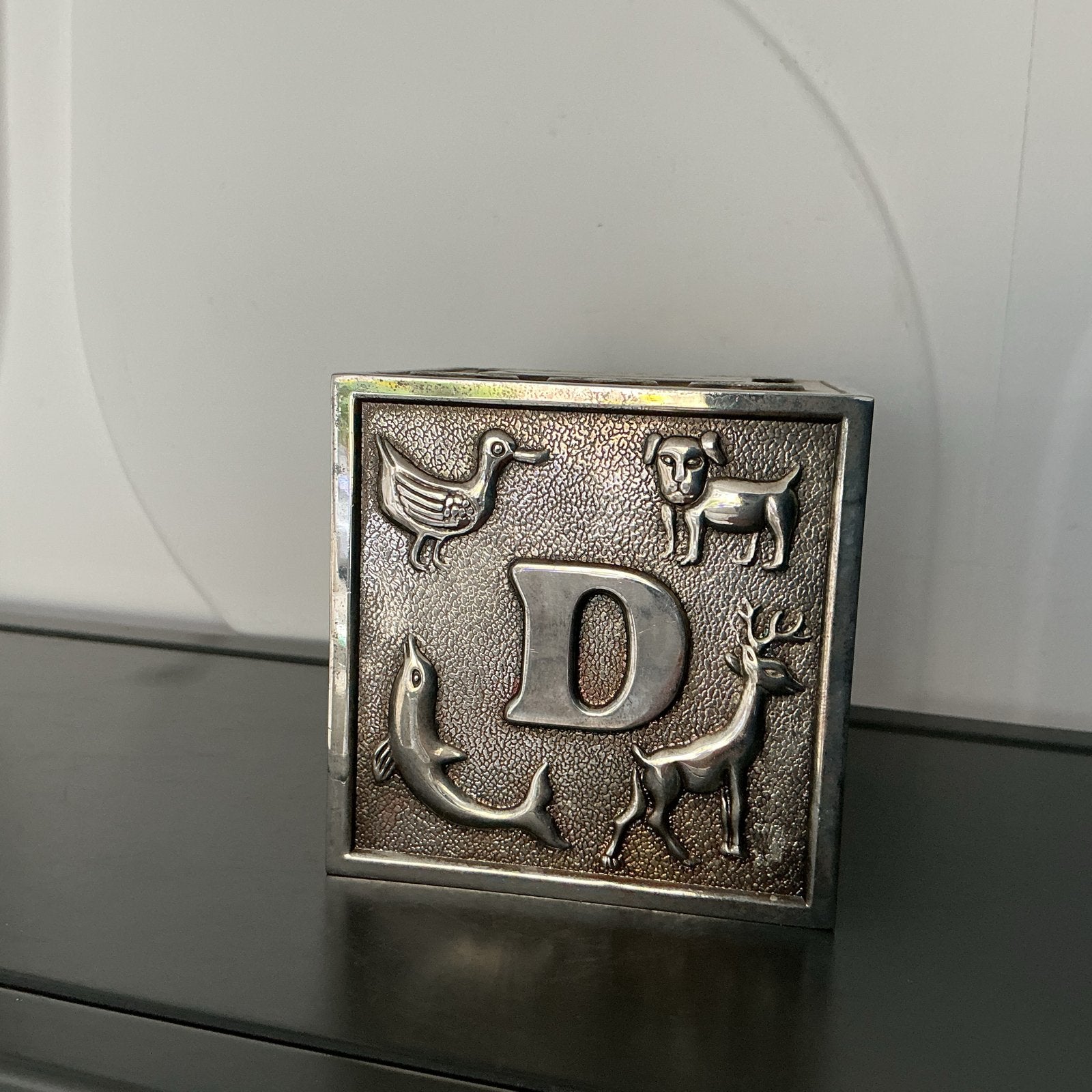 Vintage spaarpot met dieren en letters - Metaal, Verzamelen, Ophalen of Verzenden, Gebruikt, Metaal of Blik, Dier