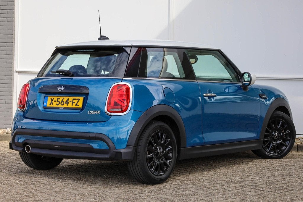 Mini Mini 1.5 136pk Cooper Camden Edition | LED Verlichting, Auto's, Mini, 12 maanden, 136 pk, Gebruikt, Leder en Stof