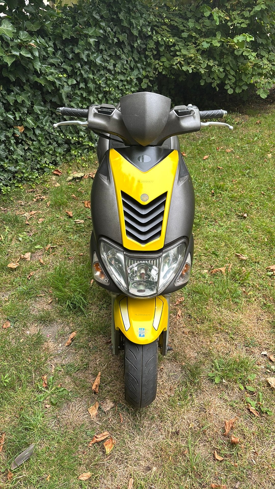 Kymco Super 9 2 tact LC 50cc geel kenteken, Fietsen en Brommers, Ophalen, Gebruikt, Maximaal 45 km/u, Benzine