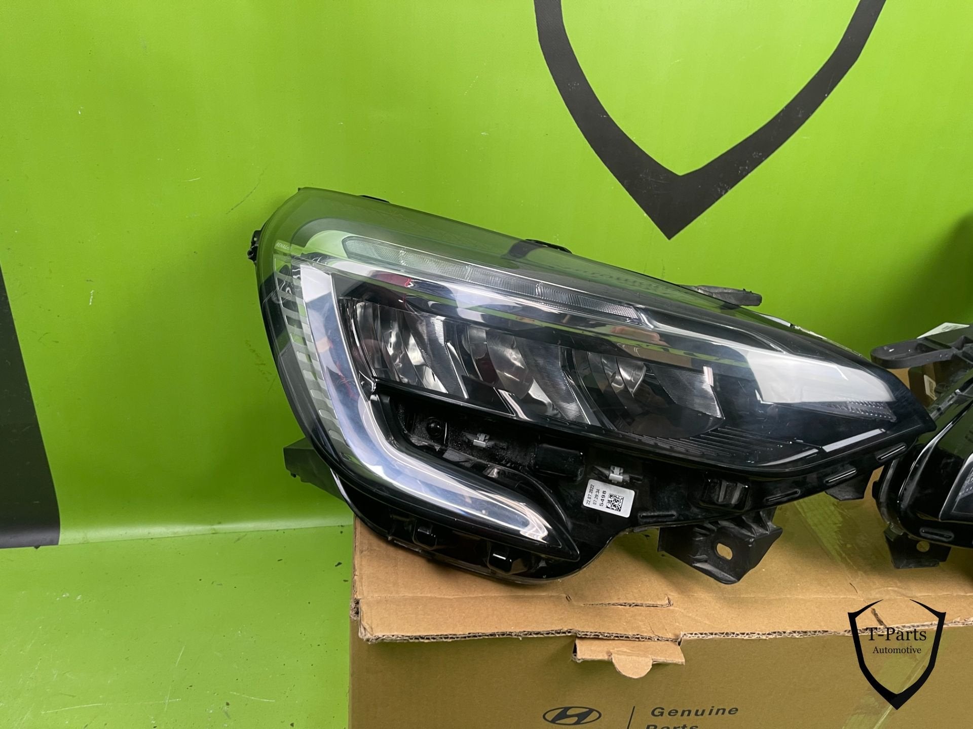 renault clio 5 koplamp links rechts 260609987R 260100902R, Info@fabrikant.eu, Renault, Ophalen of Verzenden, Fabrikantstraat 1
1000 AA  Amsterdam
