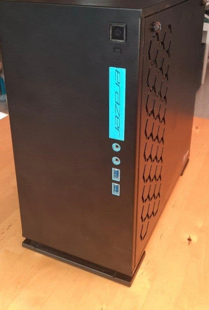 Gaming PC RTX 3060 Ti + 2 monitoren (28" 4K + 20") + Accesor, Computers en Software, Ophalen
