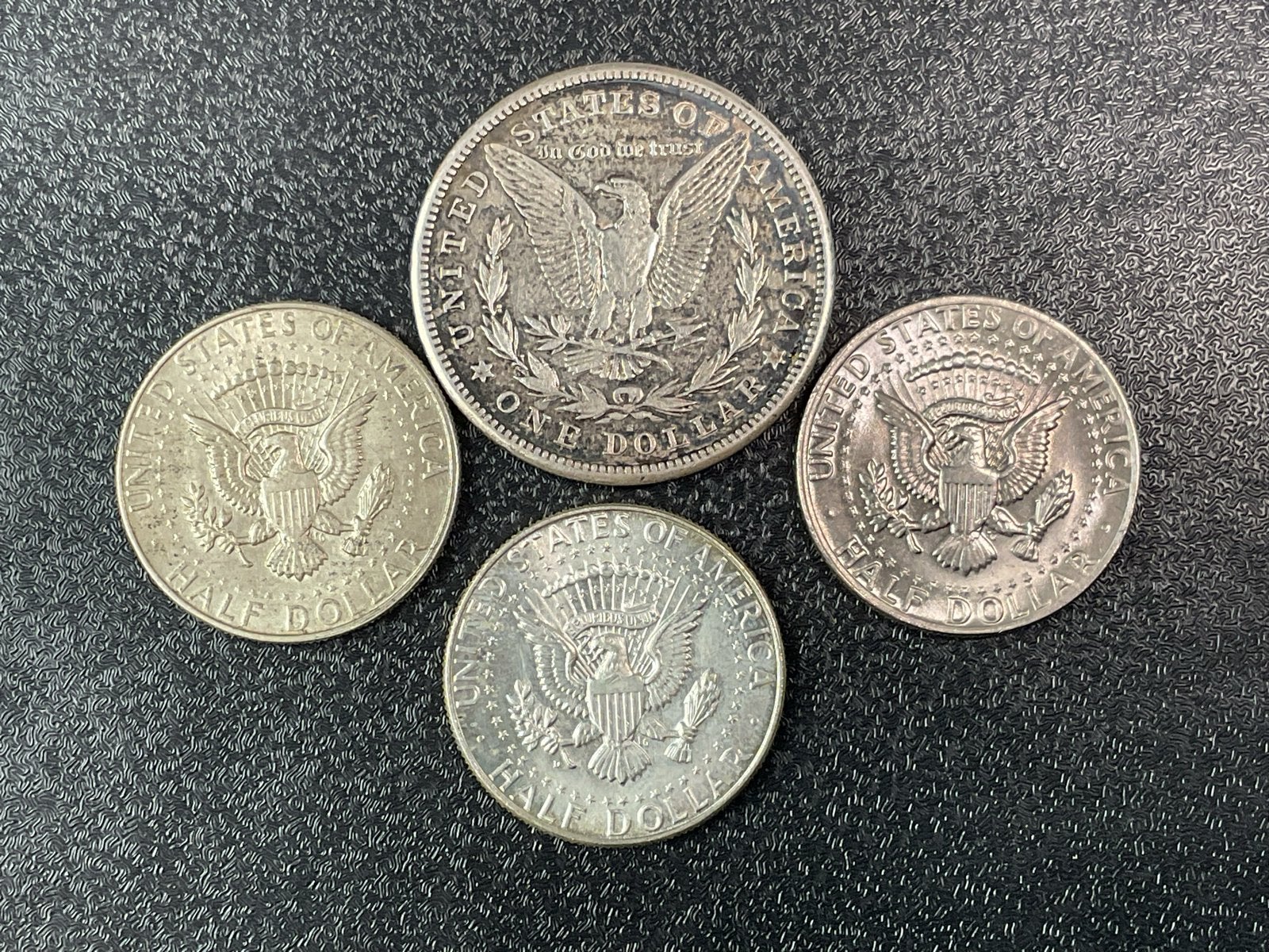 Ziveren US dollars: Morgan Dollar en 3 Kennedy Halves # 374, Ophalen of Verzenden, Setje, Zilver