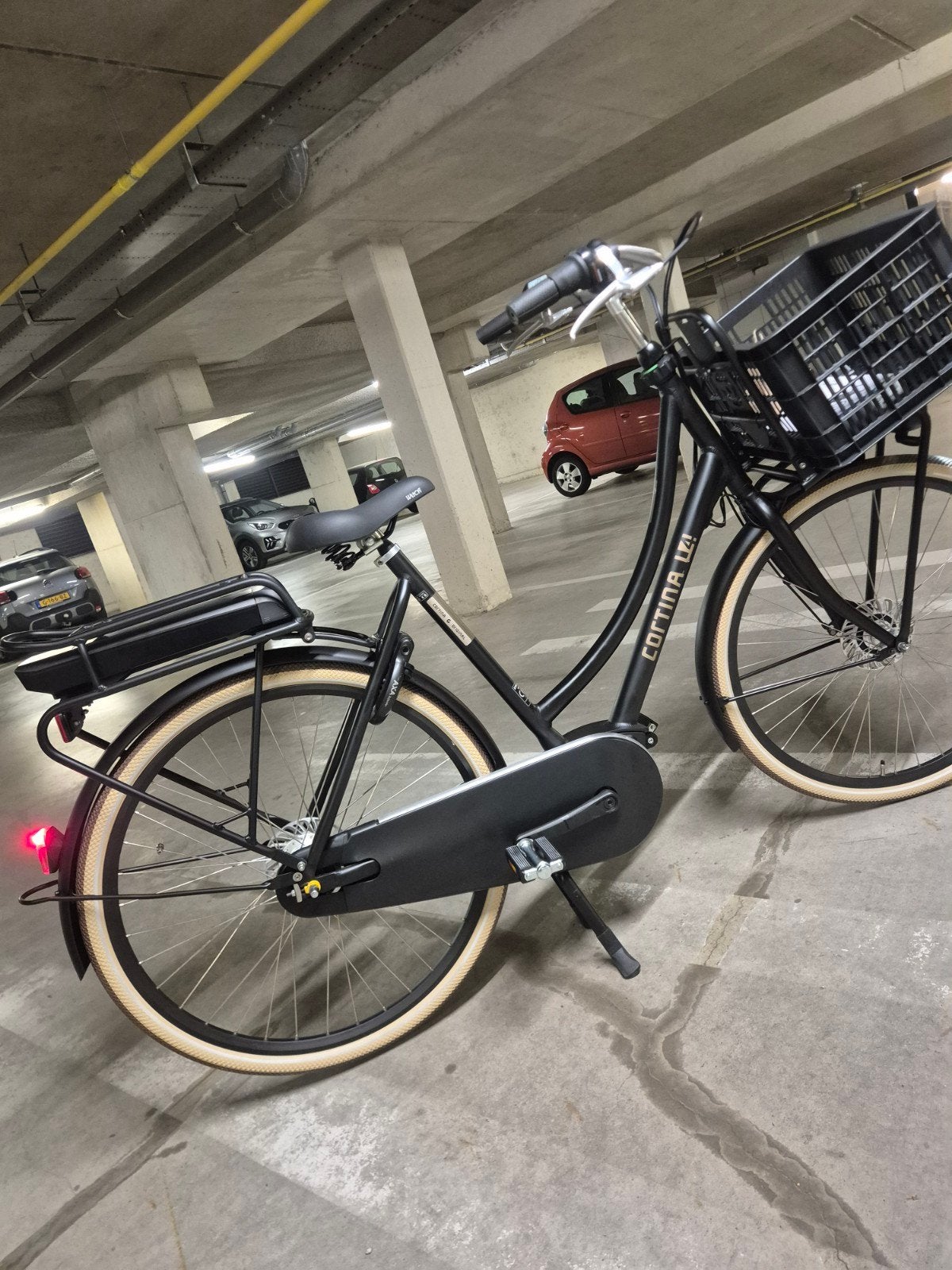 Cortina E-U4 Bosch Middenmotor 2022, Fietsen en Brommers, Ophalen, Zo goed als nieuw, Cortina, 50 km per accu of meer
