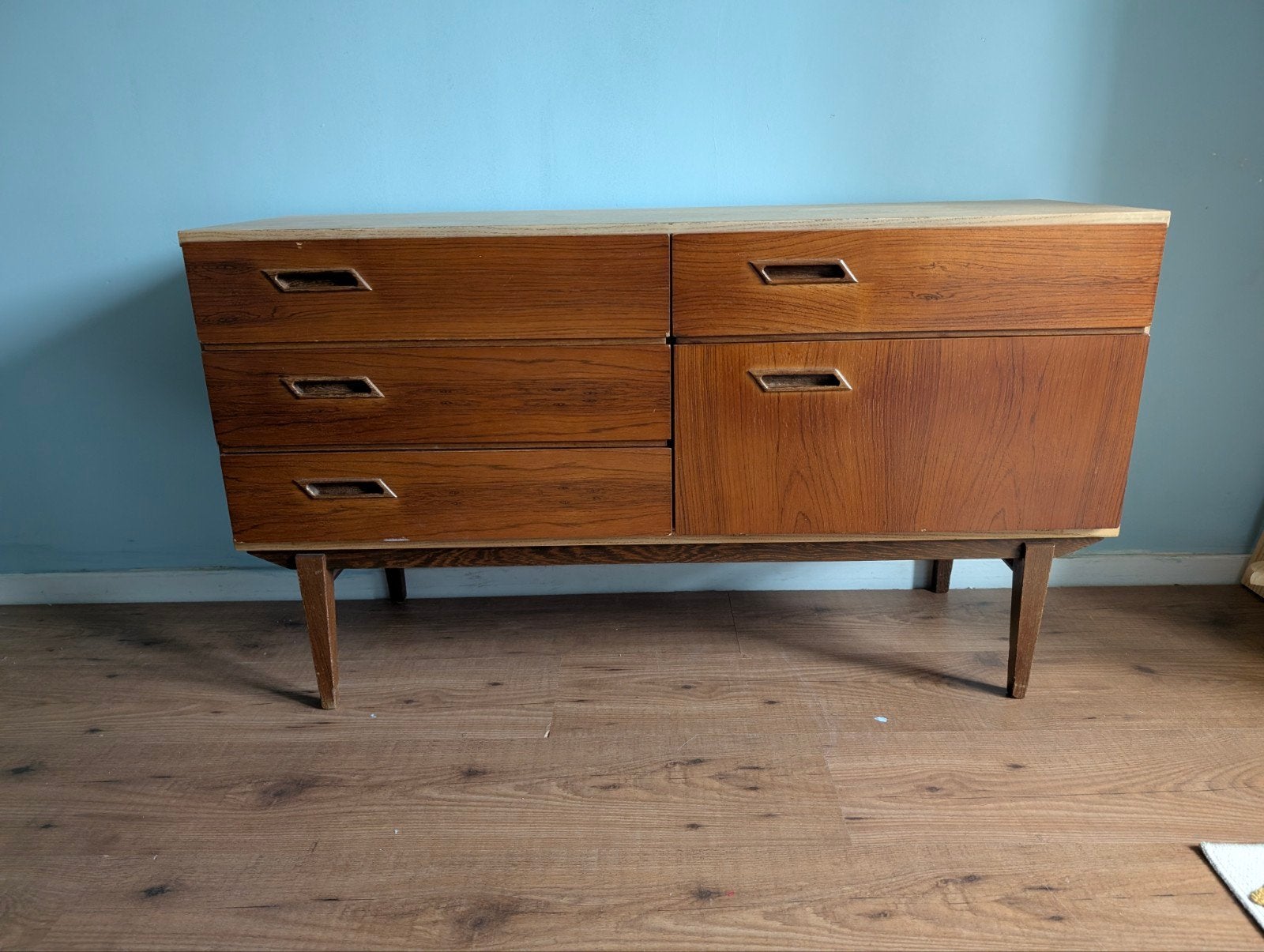 Vintage Dressoir met Lades en Deur, Huis en Inrichting, Gebruikt, 100 tot 150 cm, Vintage, Mid-century modern, Retro, 25 tot 50 cm