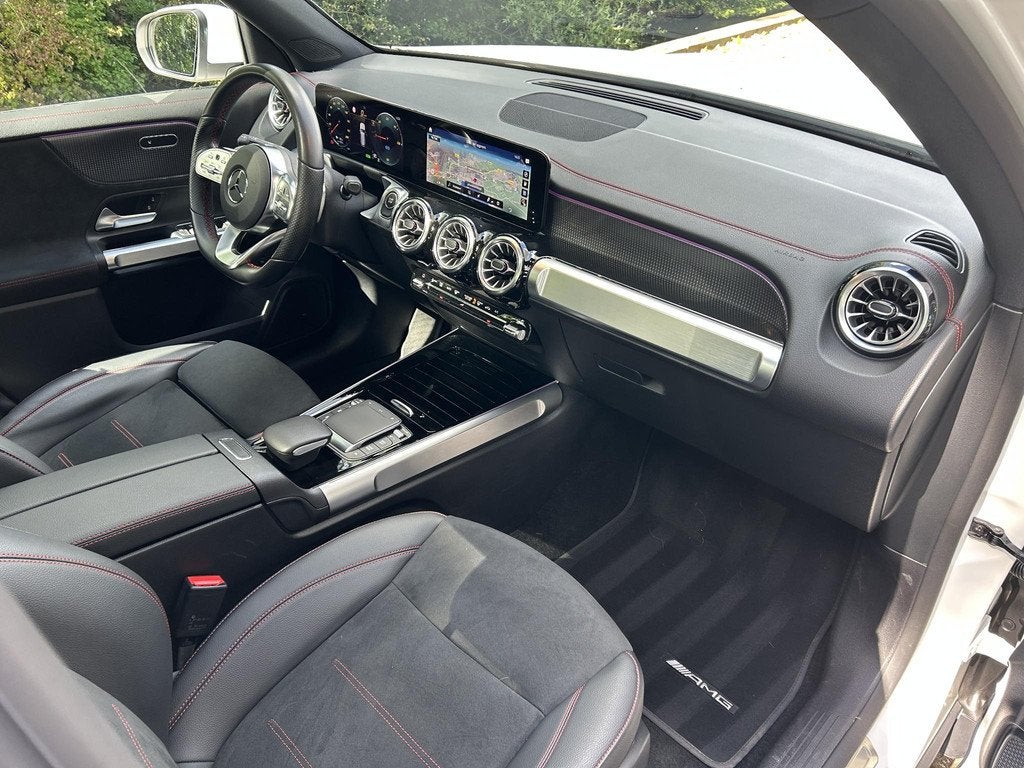 Mercedes-Benz EQB 300 4MATIC AMG Line | Panoramadak |, Auto's, Mercedes-Benz, Automaat, 228 pk, Gebruikt, 110 €/maand