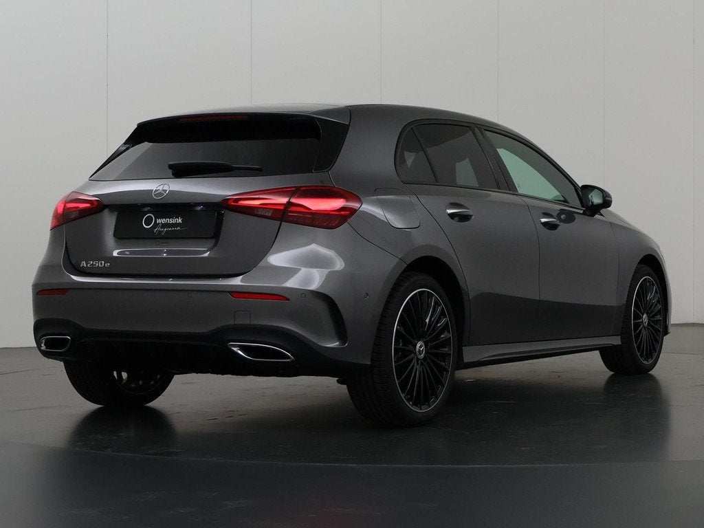 Mercedes-Benz A-klasse 250 e Star Edition AMG Line | Panoram, Stof, Gebruikt, Origineel Nederlands, Bedrijf