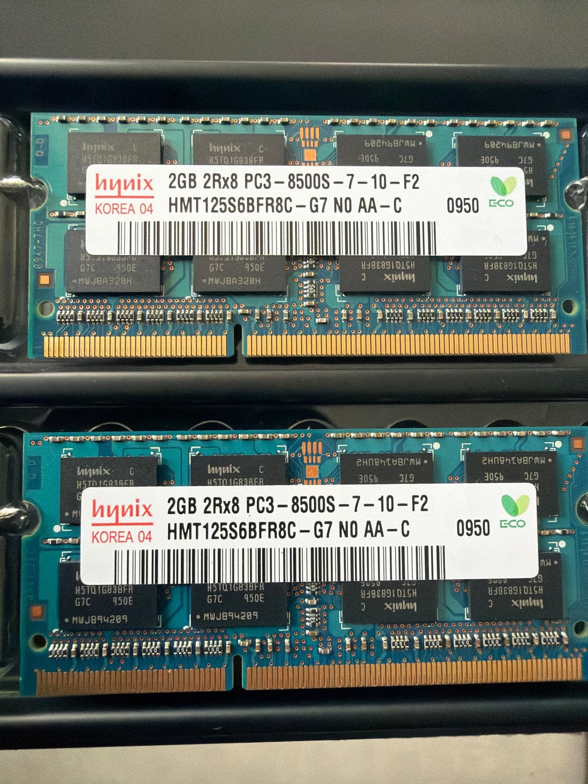 Hynix 2x 2GB DDR3 RAM PC3-8500S Laptop Geheugen, Gebruikt, DDR3, Ophalen of Verzenden, Laptop