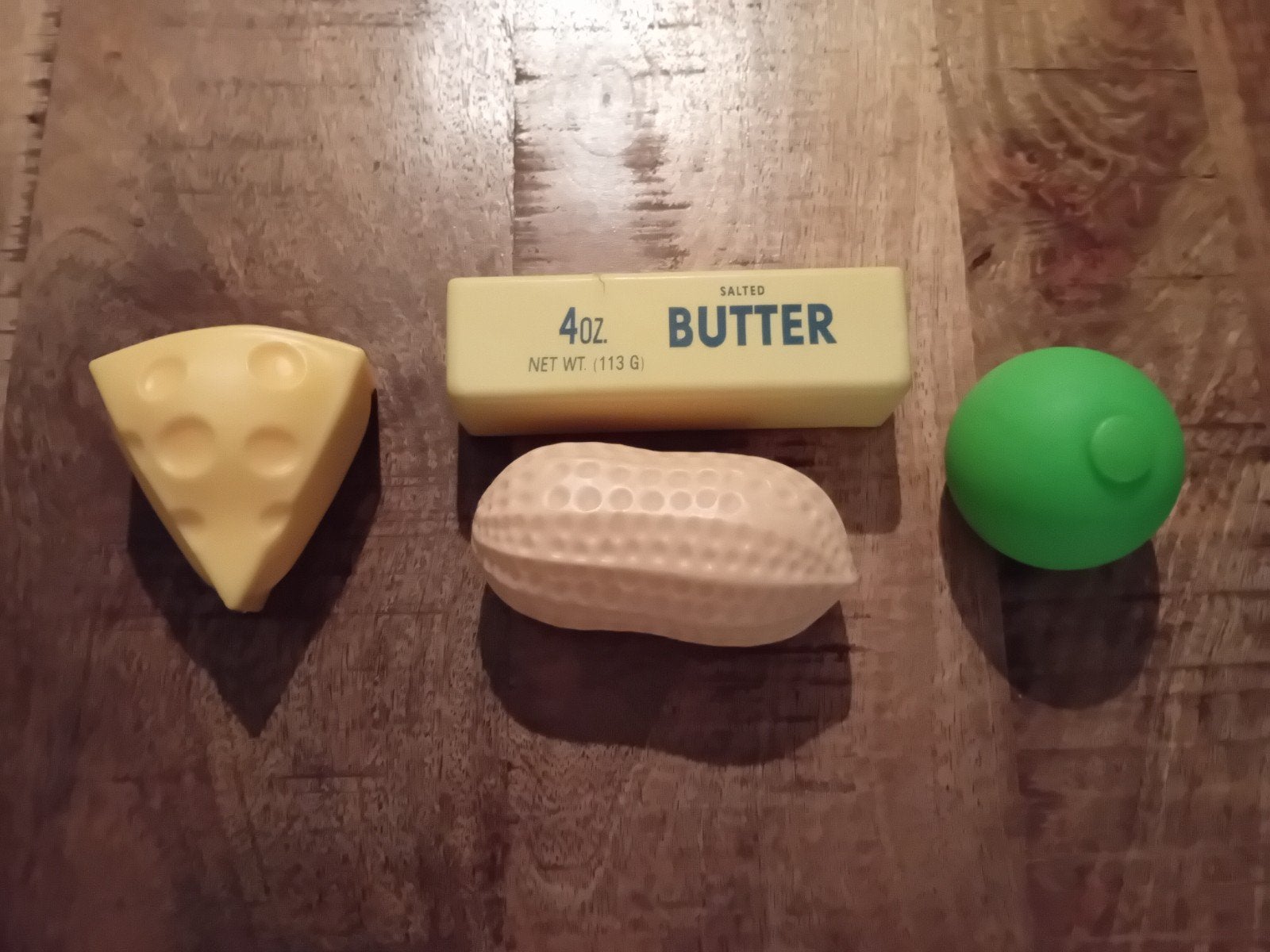 Leuke squishy's: kaas, boter en pinda en een groene bal, Kinderen en Baby's, Speelgoed | Overig, Ophalen, Jongen of Meisje