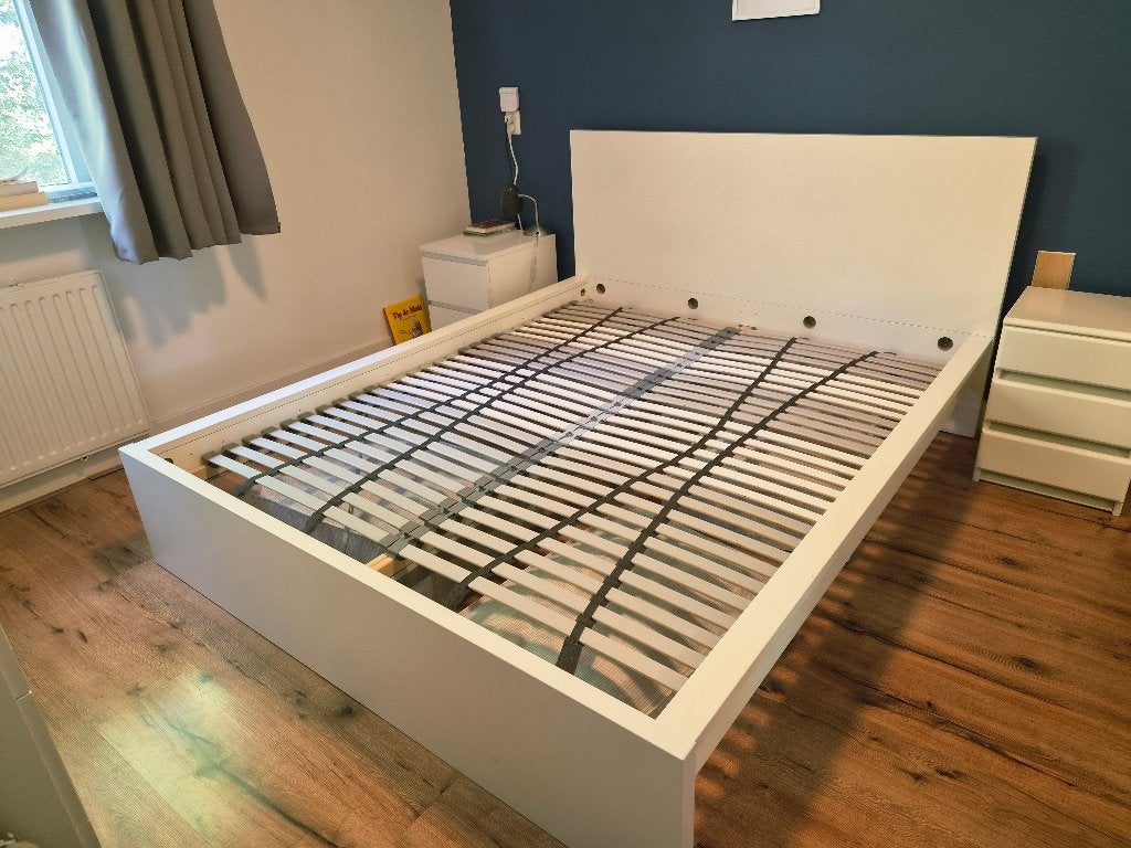 Malm bed met lattenbodem160x200, Ophalen, Gebruikt, Wit, Tweepersoons