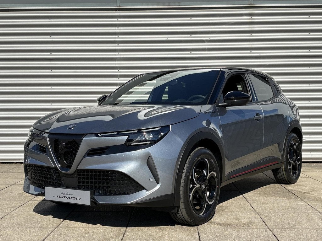 Alfa Romeo Junior 1.2 Turbo Hybrid Ibrida Speciale | Stoelve, Auto's, Alfa Romeo, 145 pk, Gebruikt, 1199 cc, Bedrijf