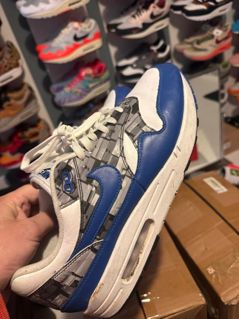 Nike Air Max 1 Atmos “We love Nike” Maat 46 US12, Blauw, Ophalen of Verzenden, Sneakers of Gympen, Gedragen