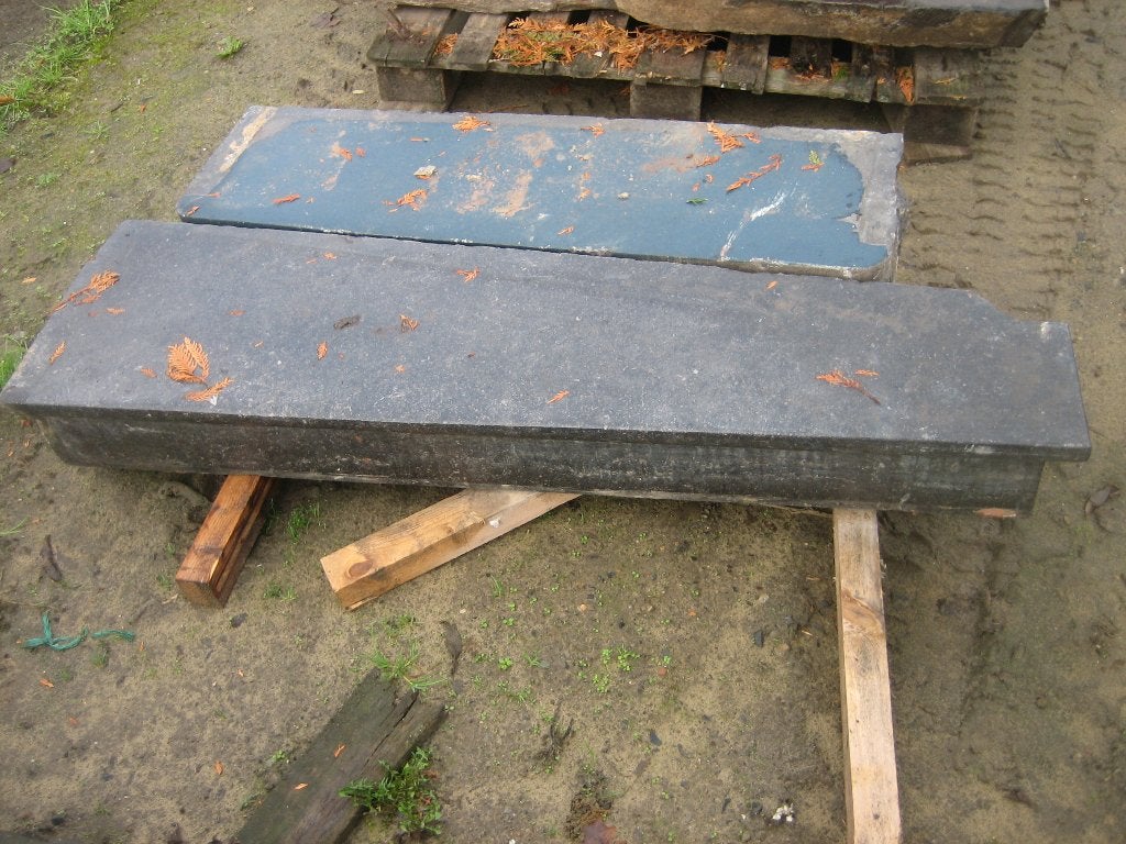 mooie oude arduinen trapdorpel met neus, Ophalen