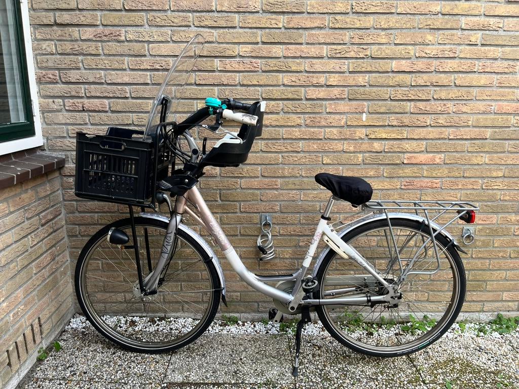 Bicycle with Baby seat and Basket, Fietsen en Brommers, Fietsen | Dames | Moederfietsen, Gebruikt, 47 tot 50 cm, 1 zitje, Ophalen