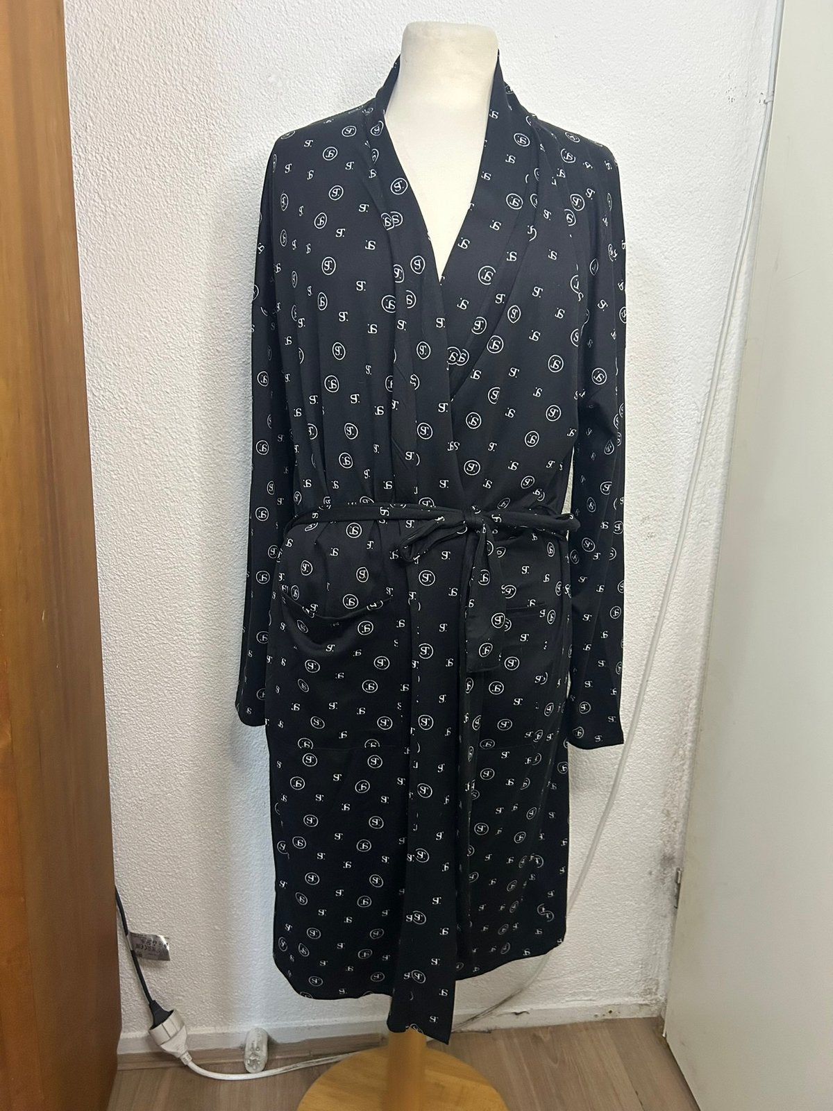 Zwarte dames badjas | ochtendjas | Supertrash | maat XL, Kleding | Dames, Ophalen of Verzenden, Zo goed als nieuw