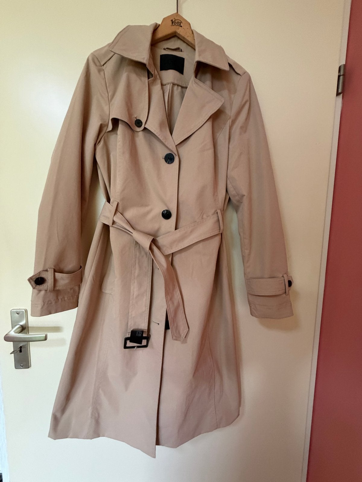 Nieuwe C&A Trenchcoat - Beige - Lengte 102 cm, Ophalen of Verzenden, Nieuw, Maat 38/40 (M), Beige