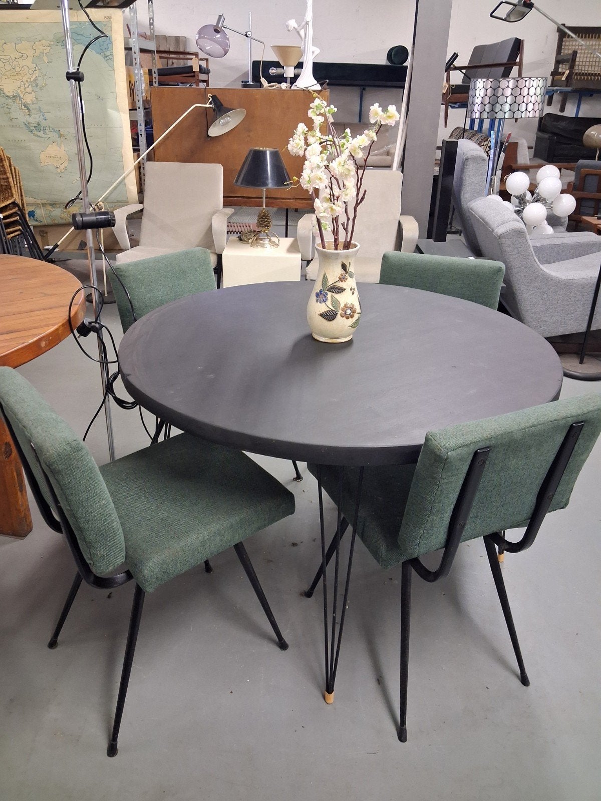 Eethoek: Ronde tafel met 4 groene stoelen, Ophalen, Gebruikt, 4 tot 6 stoelen, Onbekend