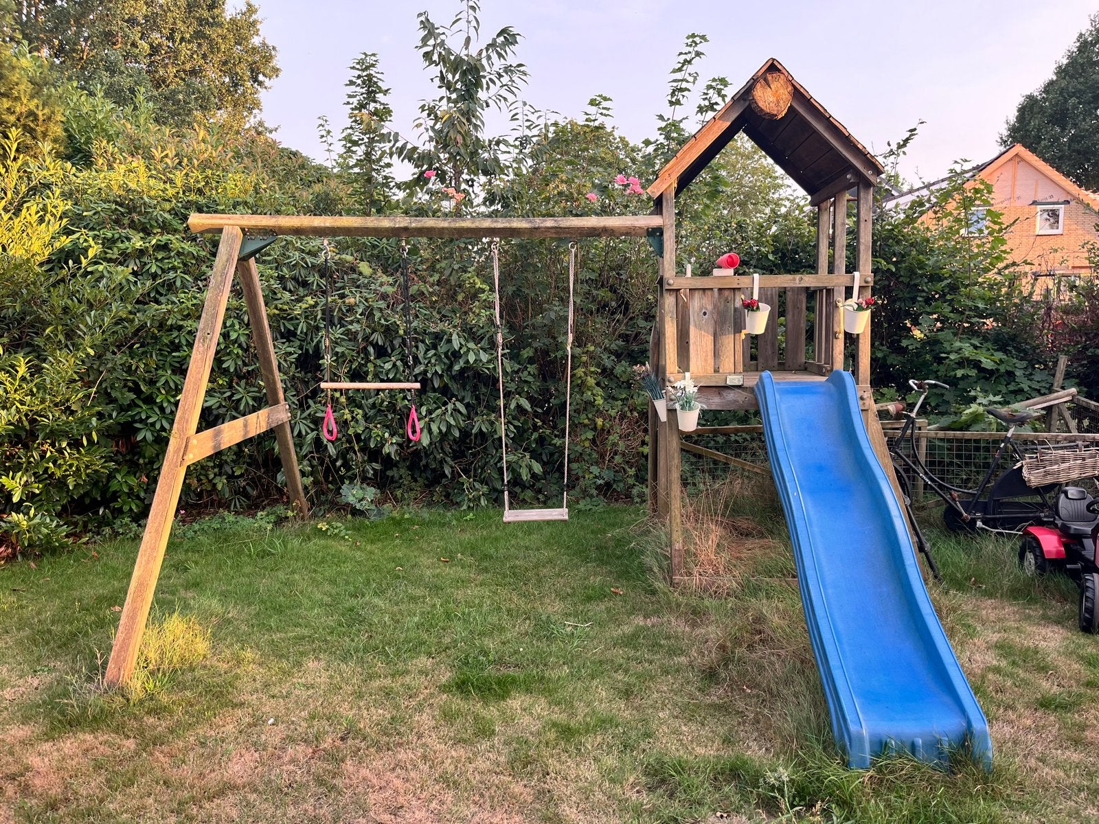 Jungle gym speeltoestel met glijbaan en zandbak, Ophalen, Gebruikt, Hout