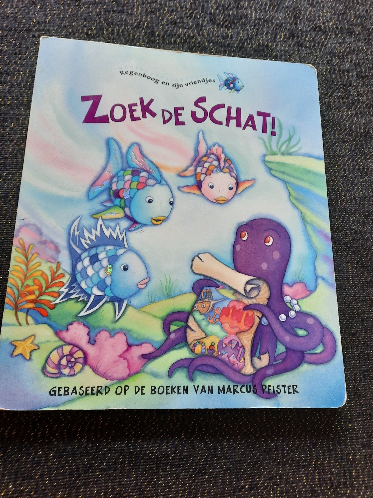 Regenboog en zijn vriendjes: Zoek de Schat! (hardcover), Boeken, Ophalen of Verzenden