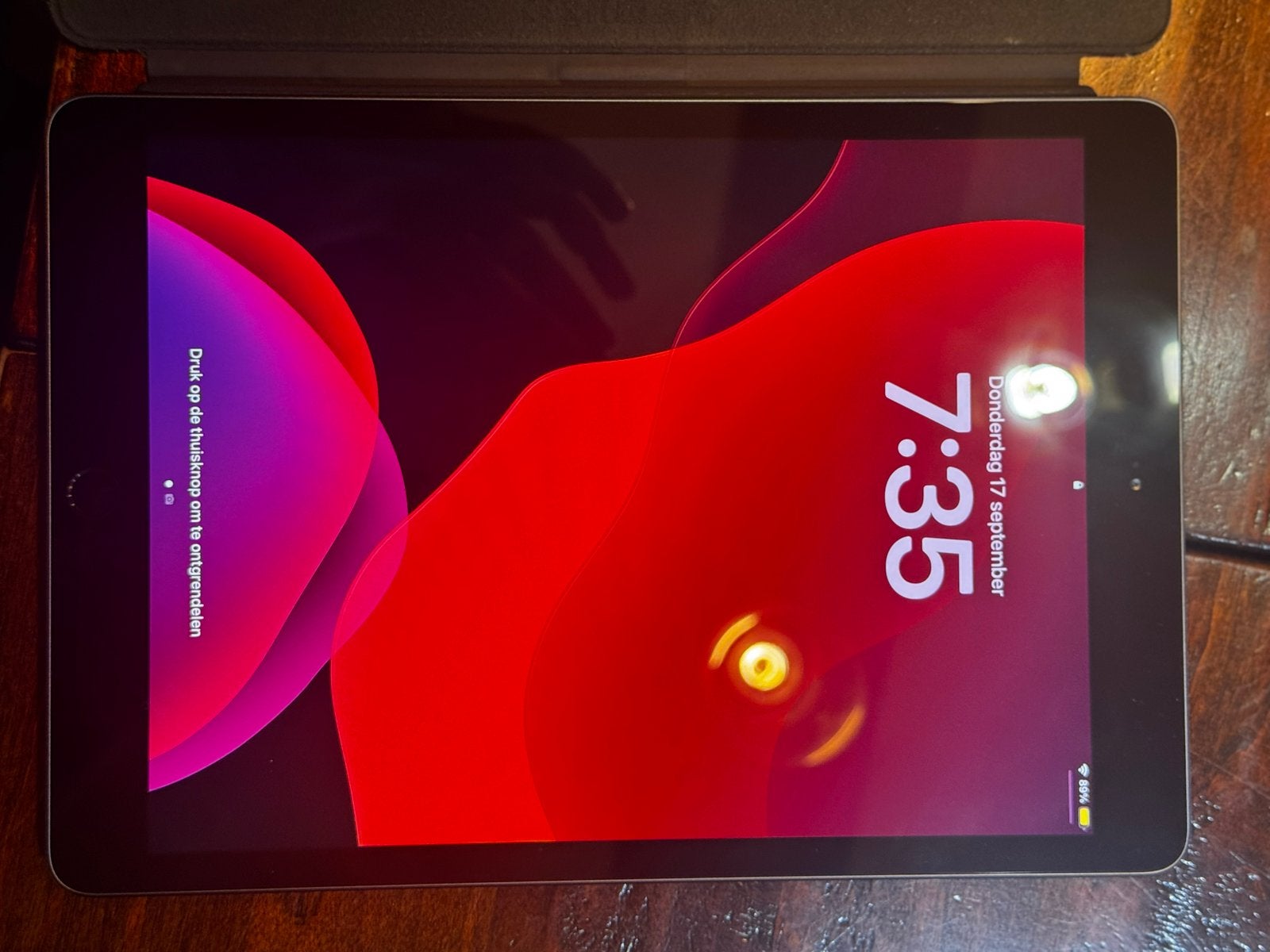 iPad 7e Gen (2019) 10.2" Wi-Fi 128GB Spacegrijs + Toetsenbor, Computers en Software, Apple iPad, Zo goed als nieuw, 128 GB, Grijs