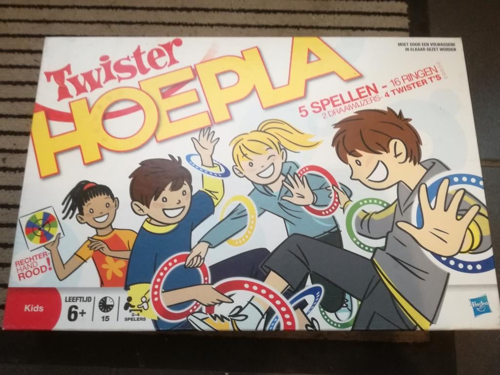 Twister HOEPLA: Actief spel met 5 spellen voor jong en oud, Hobby en Vrije tijd, Gezelschapsspellen | Bordspellen, Vijf spelers of meer