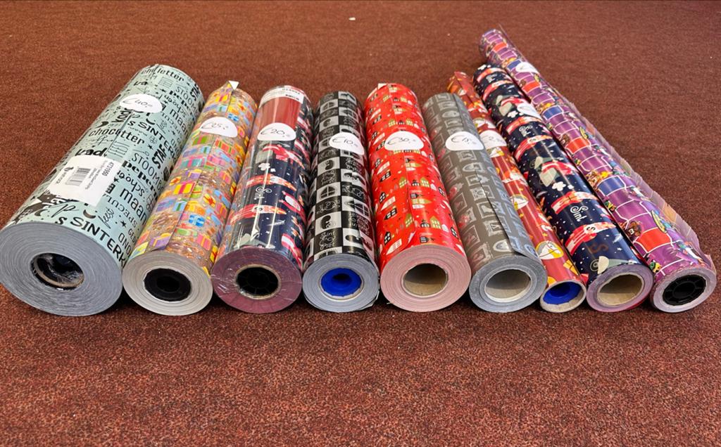 9x Inpakpapier Sint, 50, 70 en 99cm breed, waarvan 3 2zijdig, Diversen, Sinterklaas, Ophalen of Verzenden, Nieuw