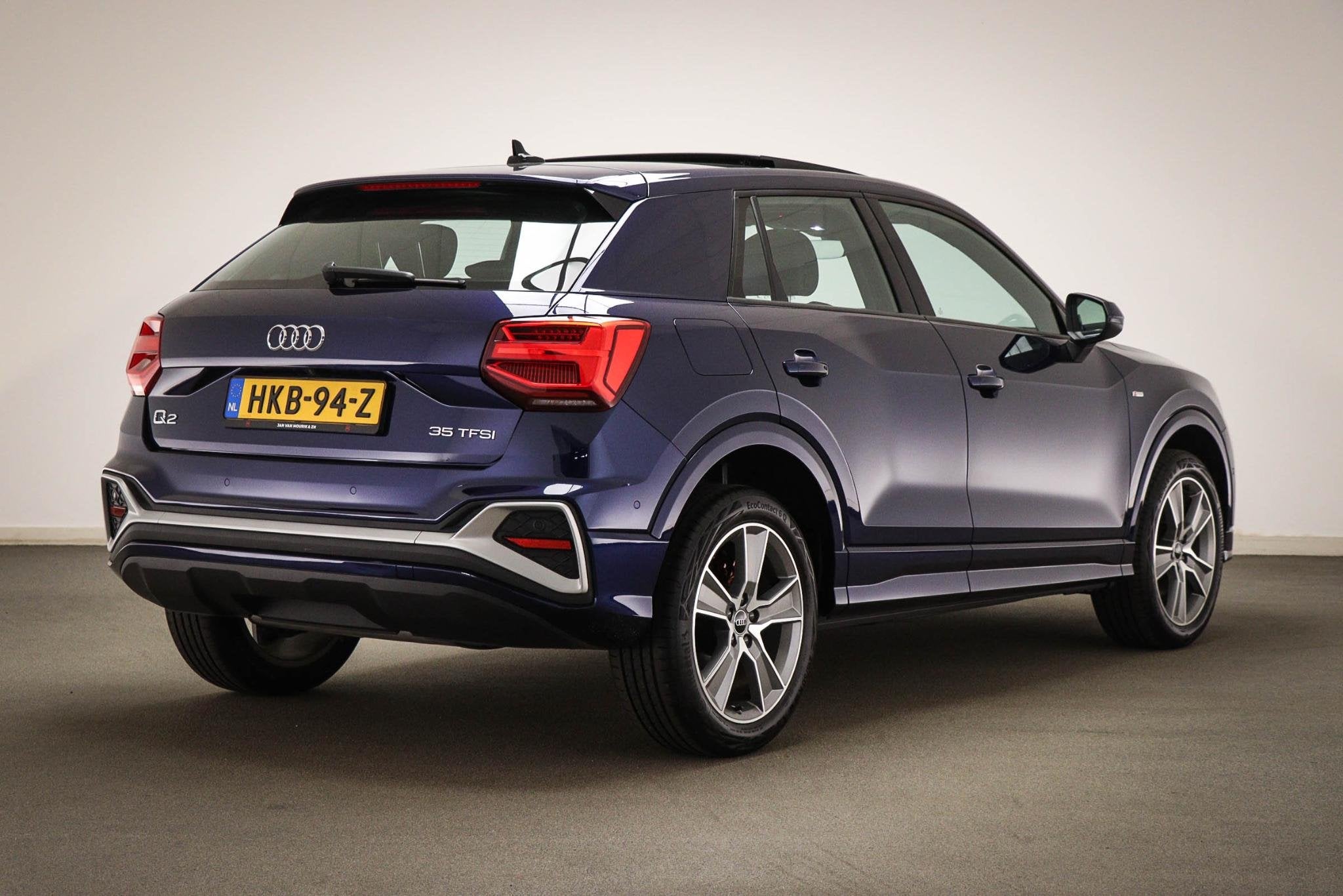 Audi Q2 35 TFSI Edition one | COMFORT PLUS PACK | PANORAMADA, 4 cilinders, Blauw, Leder, Bedrijf