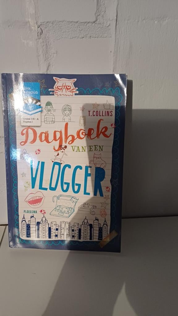 Dagboek van een Vlogger - T. Collins, Boeken, Ophalen of Verzenden, Zo goed als nieuw, T. Collins, Fictie algemeen