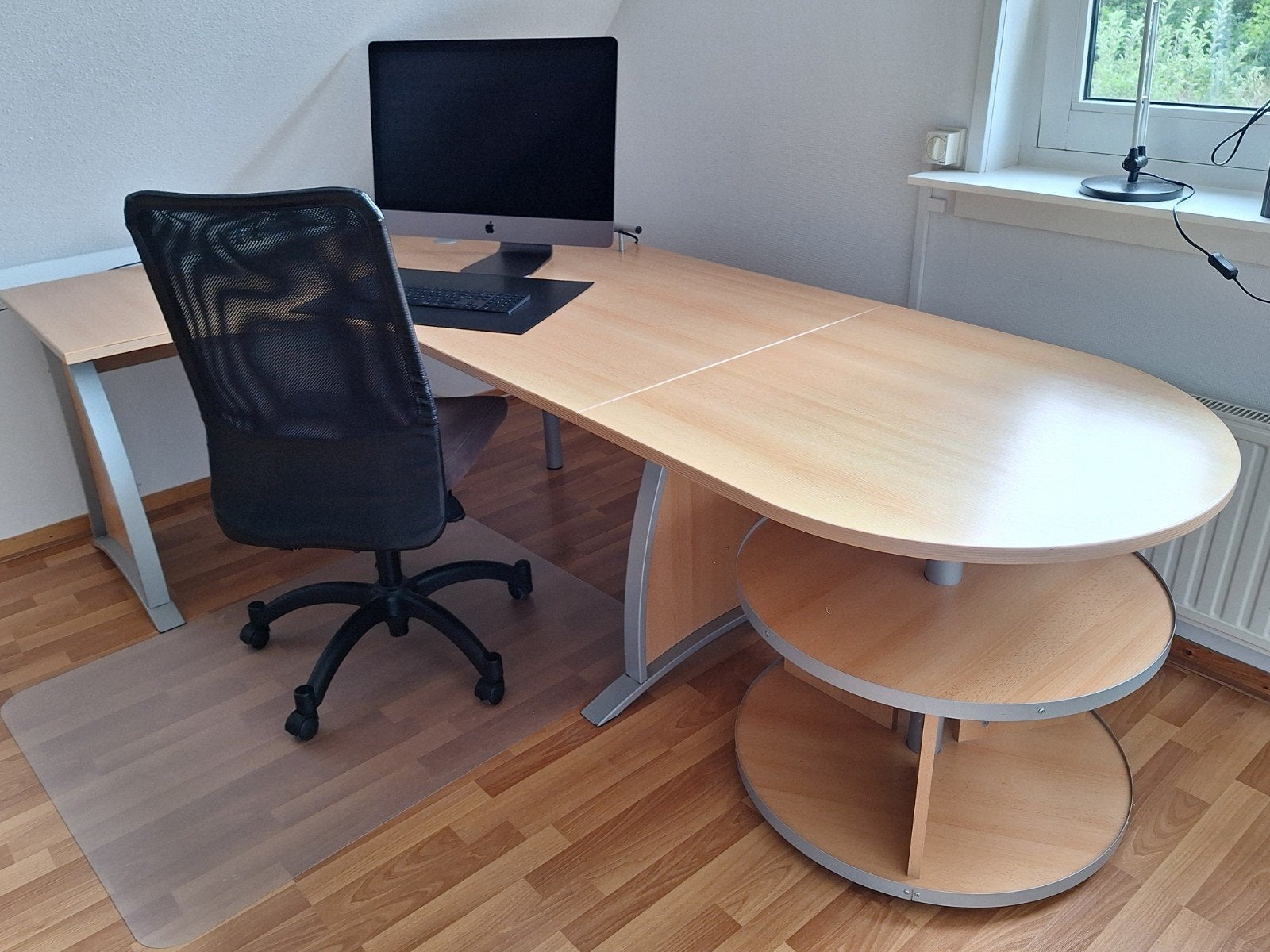 Hoekbureau met bureaustoel en vloerbeschermer, Ophalen