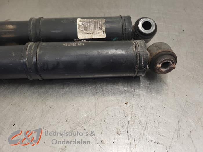 Schokdemper set van een Opel Vivaro, Gebruikt, -, -, Opel