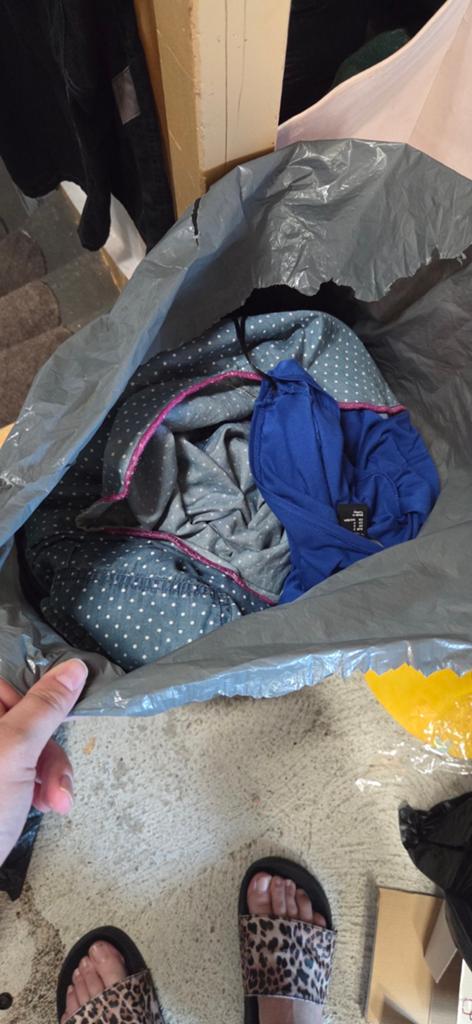 Kledingpakket: allemaal dames en kinderkleding vuilniszak, Kleding | Dames, Overige Dameskleding, Onbekend, Ophalen of Verzenden