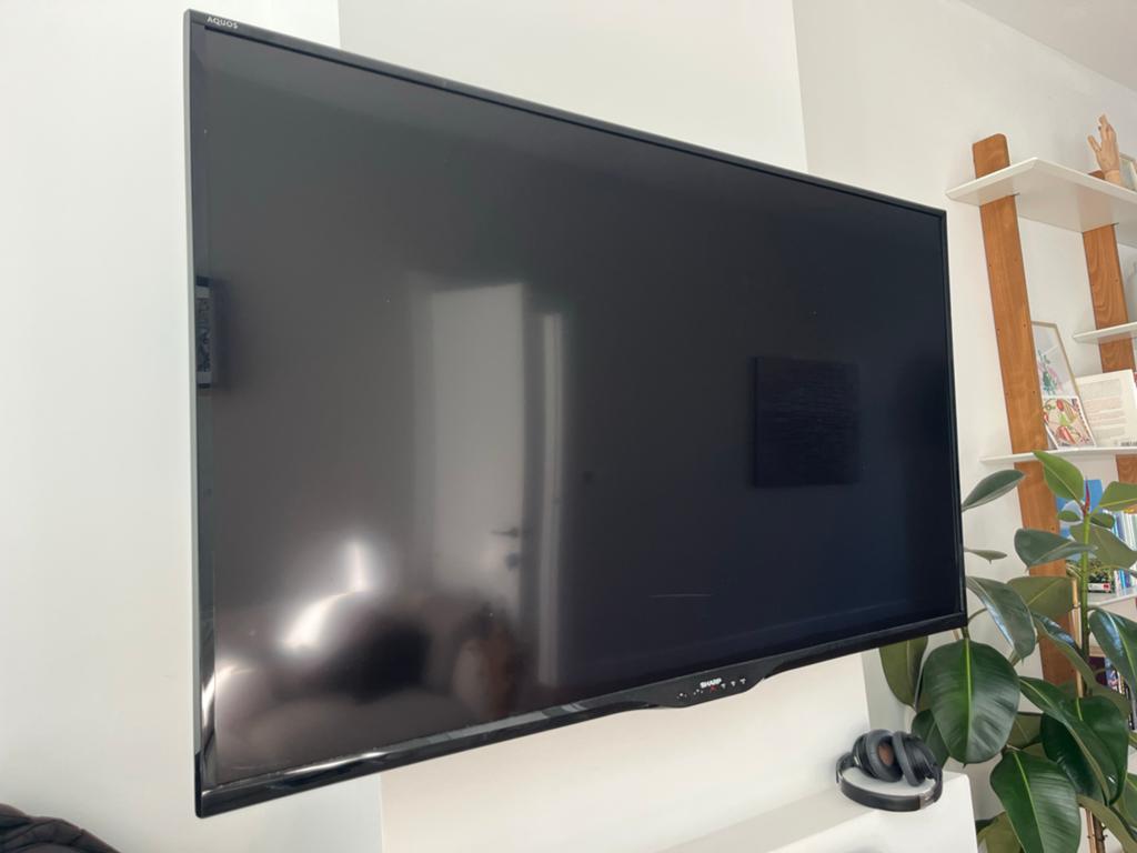 Sharp Aquos 60” LED TV - Goede staat, Ophalen, LED, 50 Hz, Zo goed als nieuw