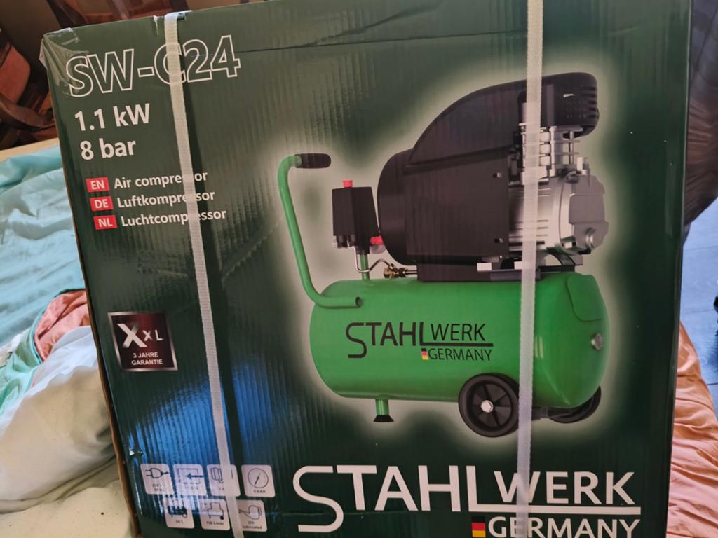 Air compressor van Stahlwerk, Doe-het-zelf en Verbouw, Compressors, Minder dan 25 liter, Ophalen of Verzenden, Minder dan 200 liter/min