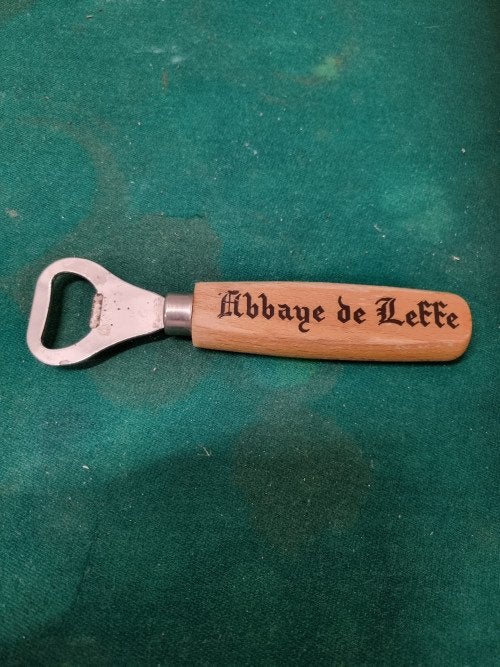 flesopener van hout abbaye de leffe, Verzamelen, Ophalen of Verzenden, 'T Olde Gre-j, Info@toldegrej.nl, Endepoelstraat 20f Didam