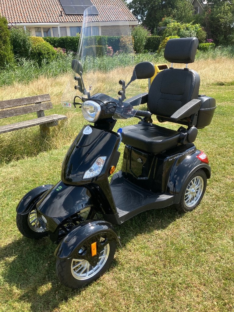 Scootmobiel, Diversen, Brommobielen en Scootmobielen, Zo goed als nieuw, 16 km/u of meer, 46 km of meer, Ophalen