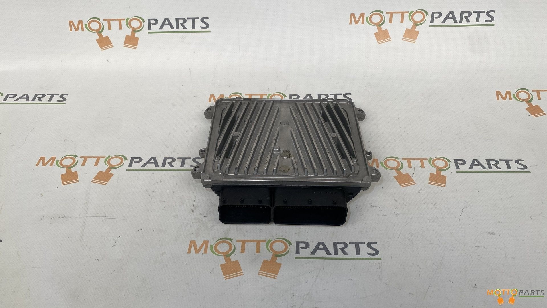 Mercedes W204 C AMG Klasse Motorcomputer ECU A1569001200, Gebruikt, -, -, Ophalen of Verzenden